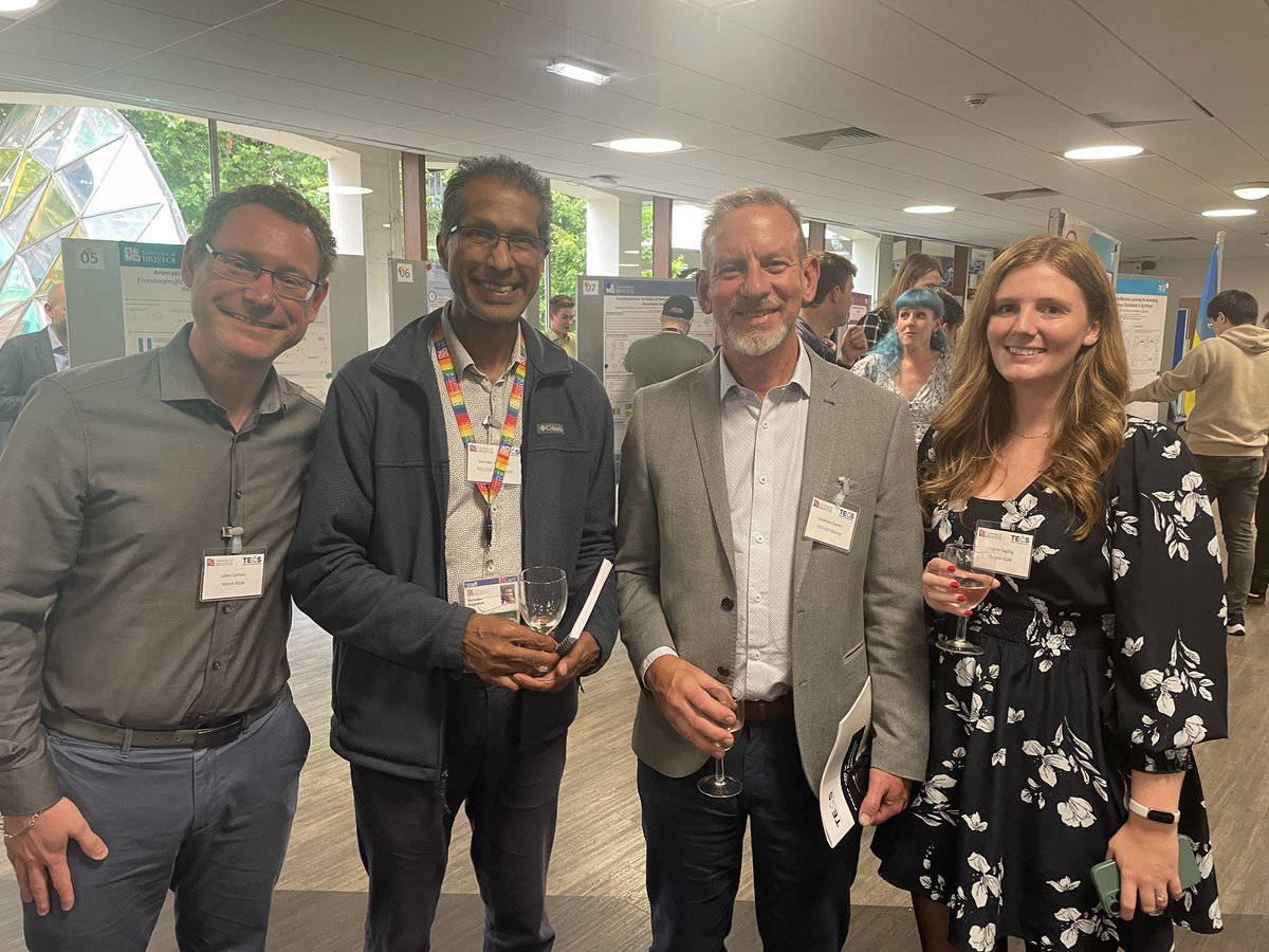 Julien Lefranc (@lefrancju) on Twitter photo Very nice to be back in Bristol for the CDT Summer Conference. A lot of great science presented by very talented PhD students ! Congratulations to <a href="/JonathanClayden/">Jonathan Clayden</a>, <a href="/VarinderAggar11/">Varinder Aggarwal 🇺🇦🇺🇦🇺🇦</a> and <a href="/BCS_CDT/">TECS and Bristol ChemSynth CDTs</a> Very nice to be back in Bristol for the CDT Summer Conference. A lot of great science presented by very talented PhD students ! Congratulations to <a href="/JonathanClayden/">Jonathan Clayden</a>, <a href="/VarinderAggar11/">Varinder Aggarwal 🇺🇦🇺🇦🇺🇦</a> and <a href="/BCS_CDT/">TECS and Bristol ChemSynth CDTs</a>