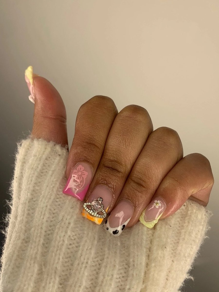 Mandt_Nails's tweet photo. Short French with charms💅🏽
#nailsmidrand
#girltalkza https://t.co/C8kI9njaVf