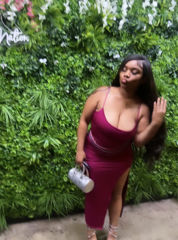 niambieshee's tweet photo. Y’all can call me Rose 🥰💐 https://t.co/ghxg3vi5mf