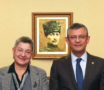 TSK'ya kimyasal silah kullanıyor diye iftira atıp öcalana özgürlük isteyeni olur mu