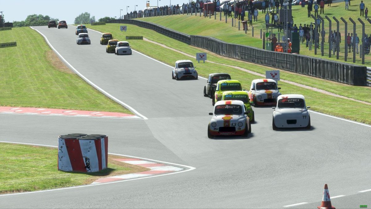 SoloSimRacing tweet media