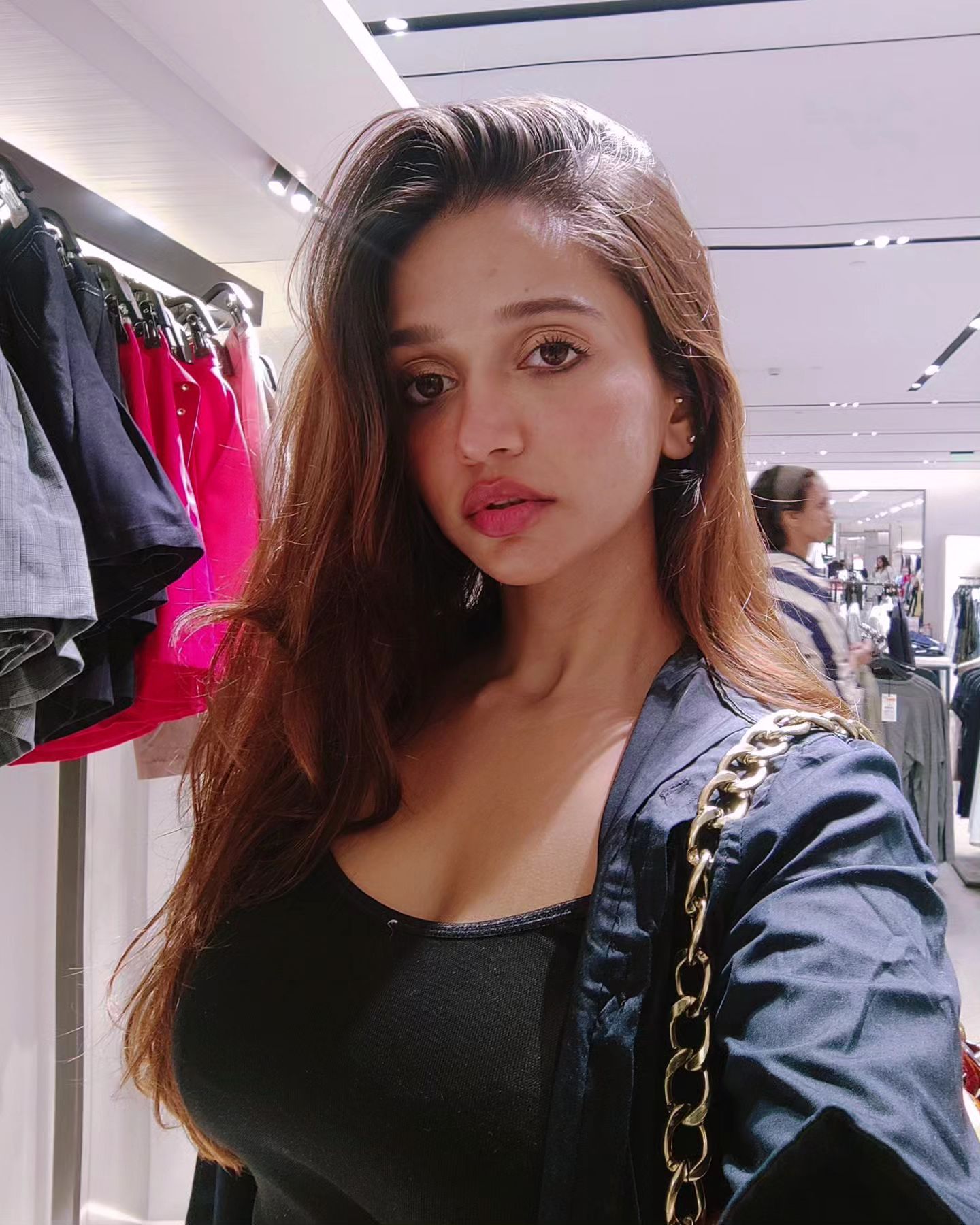 GSG65C7aUAE3tgh?format=jpg&name=large