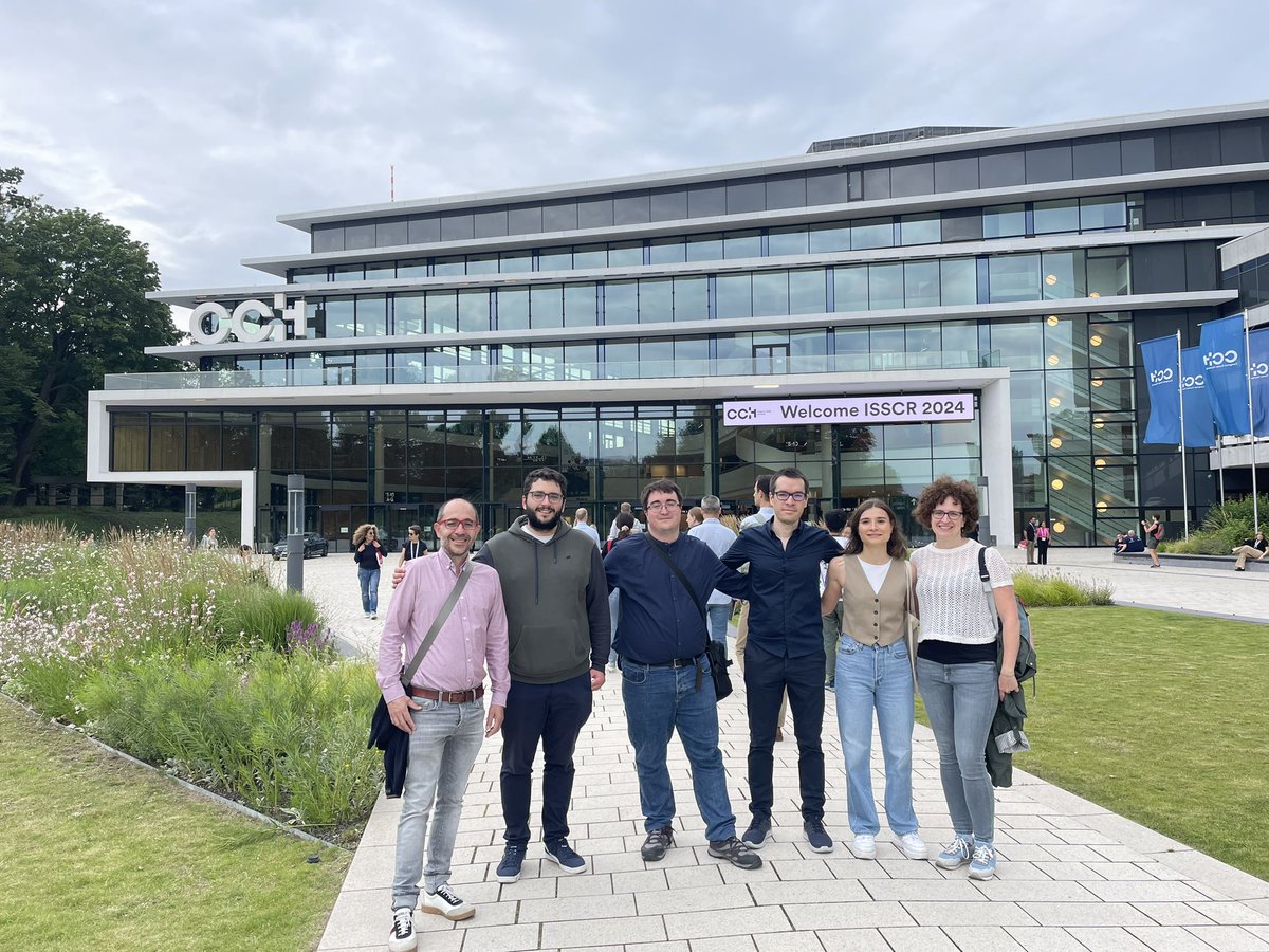 Ready to start 4 days of intense and exciting science at the #ISSCR2024 <a href="/LuciaRamosLage/">Lucía Ramos Lage</a> <a href="/bardriel88/">Alejandro Fuentes</a> <a href="/fidalgostemlab/">Fidalgostemlab</a> <a href="/tiago_moreir/">Tiago Moreira</a> Here we go!!