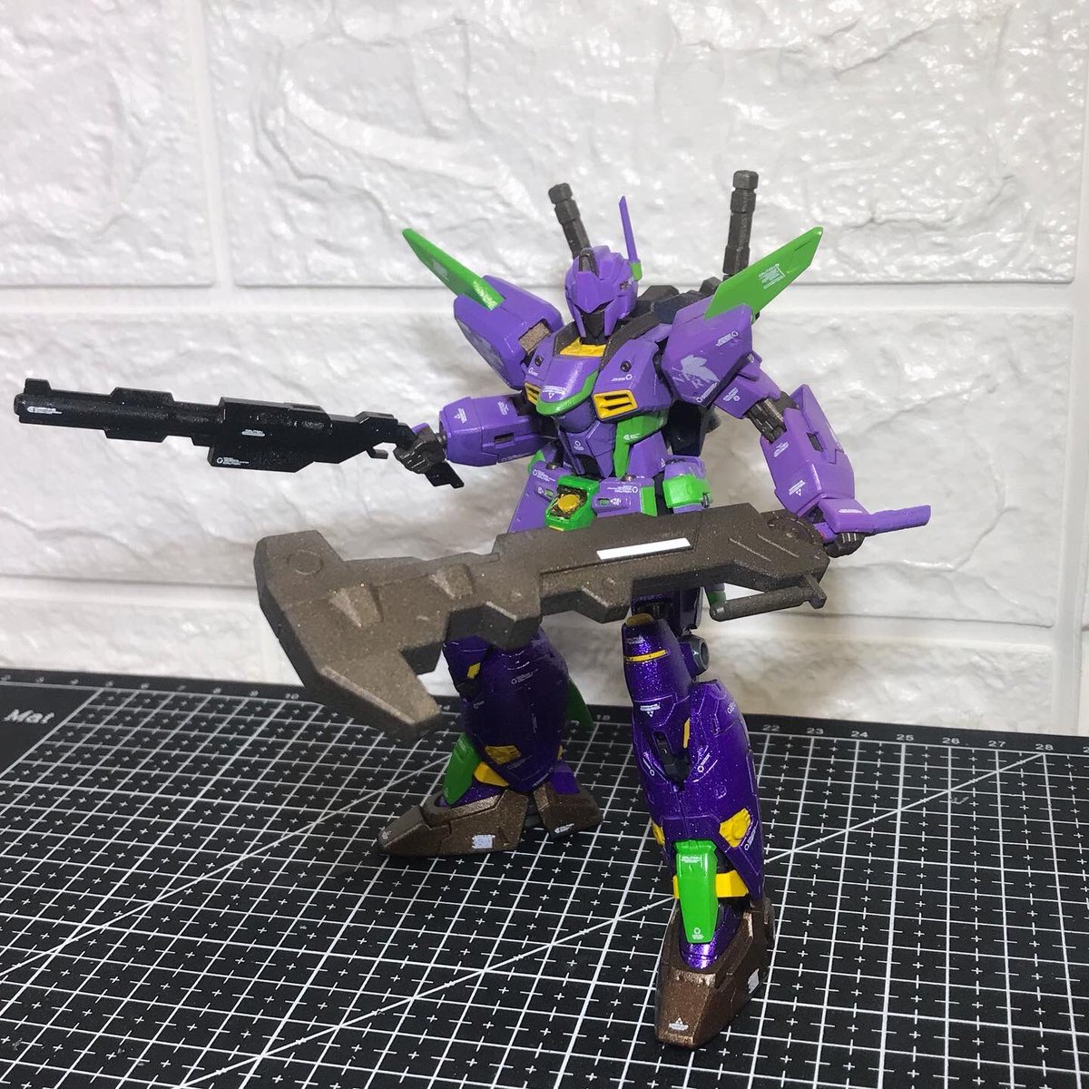 gourameme's tweet photo. GUNEVA TEST TYPE-01 (ガンエヴァ試験初号機)

#gundam #evangelion #gunpla #customkitbash #kitbash #gunplabandai #gundamstagram #gundaminfo #gunplacustom #bandaihobby #gunplaphotography #ガンダム #模型やってて楽しいとき #エヴァンゲリオン #今月作った模型晒そうぜ https://t.co/KgqGzFW902