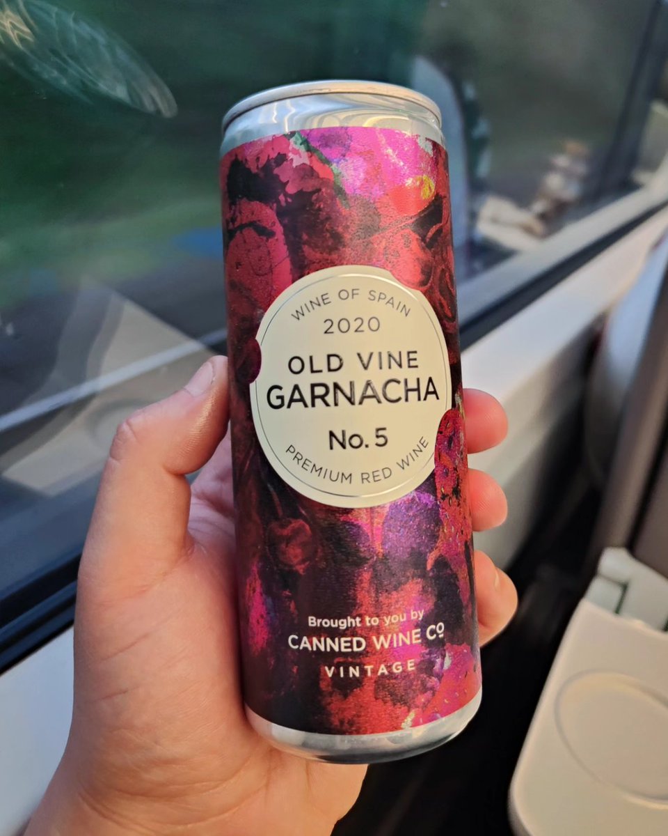 #LondonWineFair #cannedwine #freelancer #events #videographer #trainwine