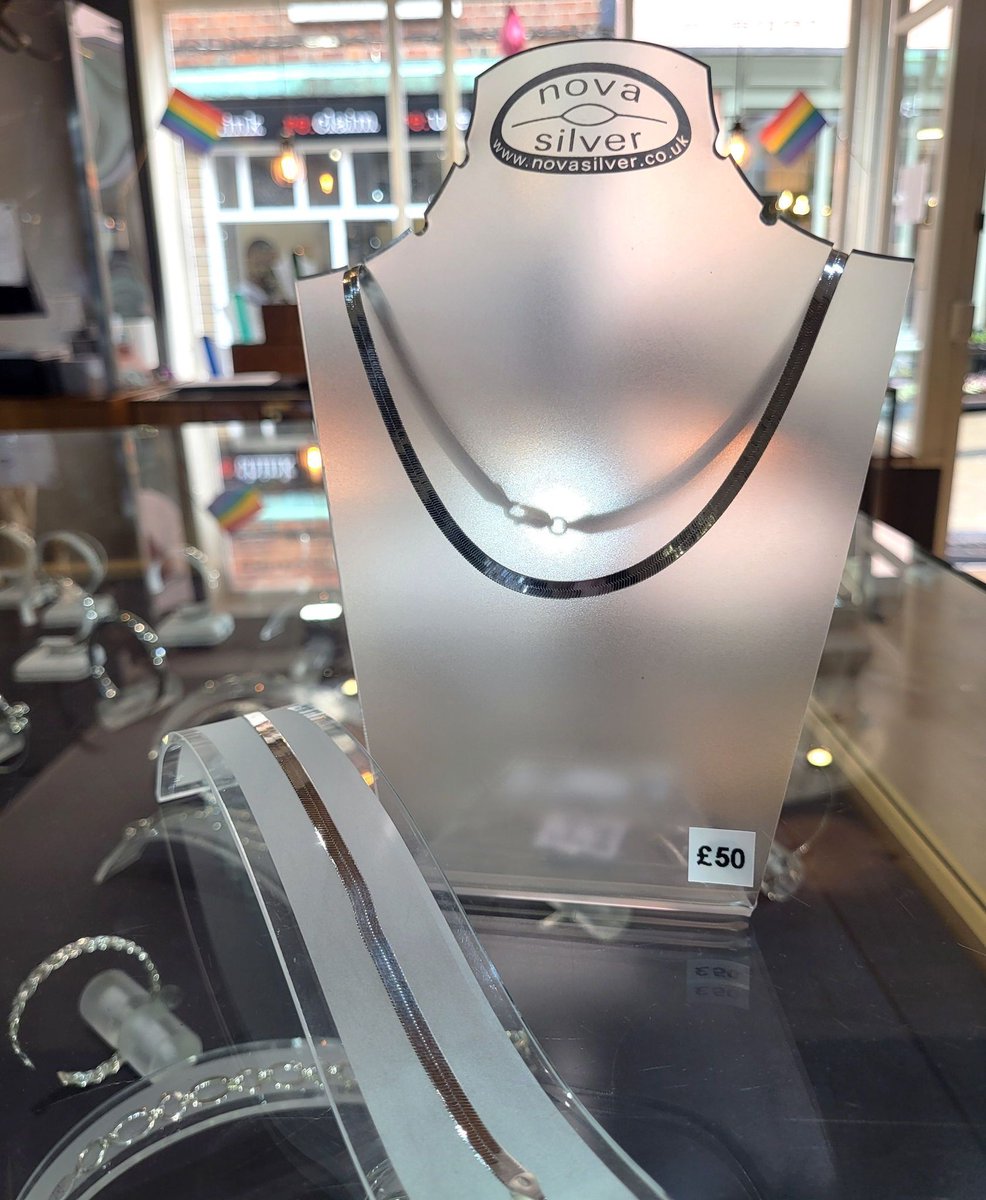 Nova_Silver's tweet image. ✨️BRAND NEW STOCK✨️
We have added Sterling Silver Herringbone bracelet and necklace that is available  in various length online and in-store!
 #herringbone #silverbracelet #silvernecklace#silver #sterlingsilver #silverjewellery #jewellery #jewellerydesign #independentjeweller
