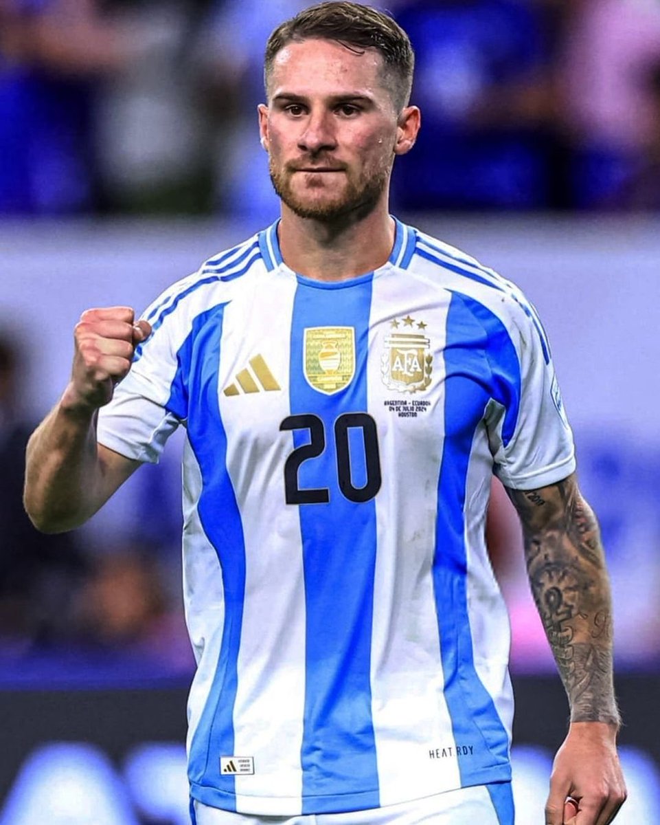 The_RedsIndo's tweet photo. 🚨 BREAKING!!

Dengan lolosnya Alexis Mac Allister ke Final Copa America, maka Liverpool telah memastikan satu pemainnya akan menjadi pemenang turnamen tersebut karena di bagan semifinal lainnya, Liverpool memiliki satu pemain pada tiap negara yaitu Luis Diaz (Kolombia) dan Marmut (Uruguay).

Siapakah yang akan jadi juara? 👀