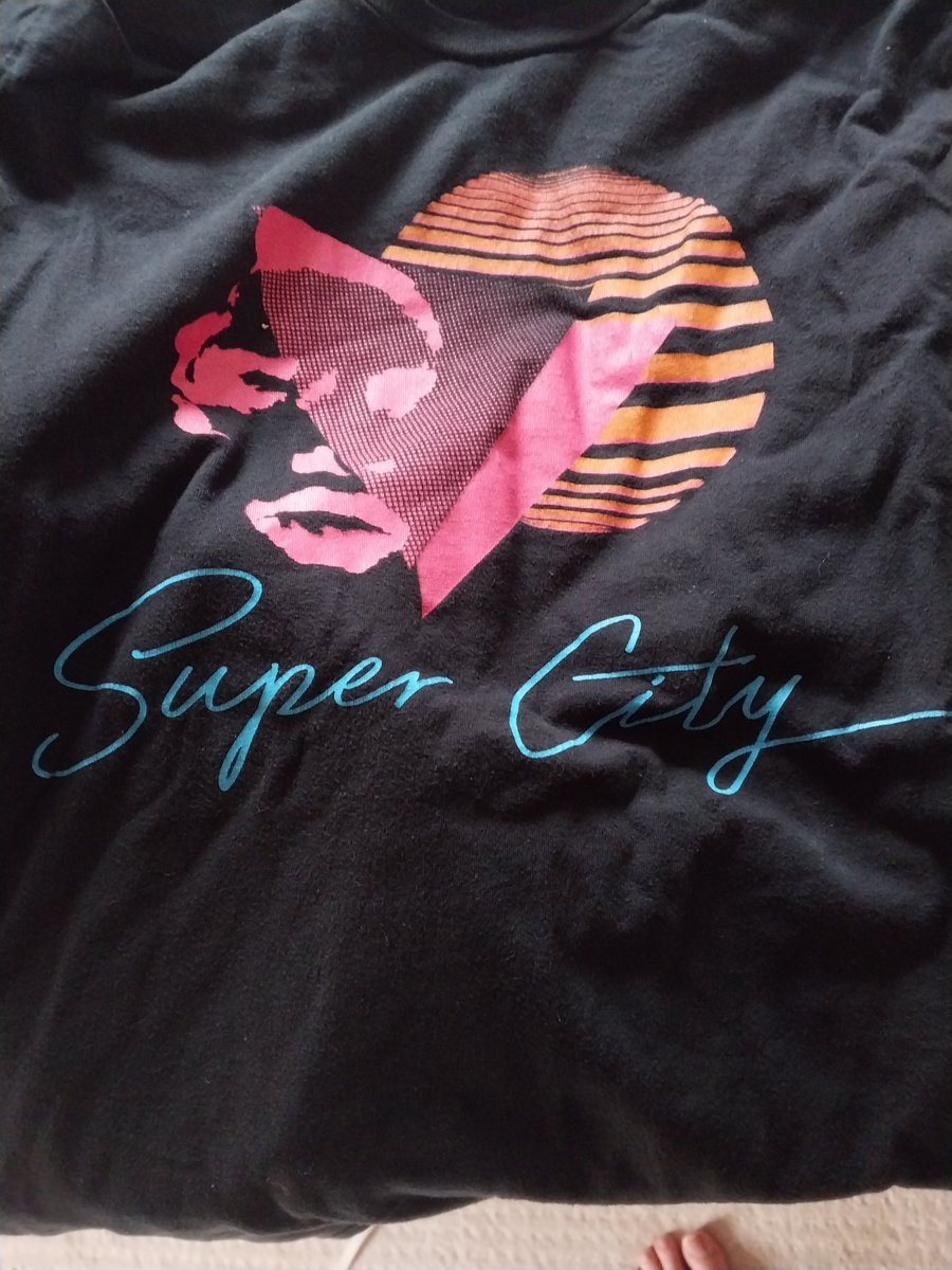 Super City (<a href="/SuperCityMusic/">Super City</a>) is one of the few bands my partner and I agree on. If they're in town, plan A is to go. So it's not cheating to have her help me #nameThreeSongs: Roping, Procrastination, Artificial Sin
#bandShirtƁluesday #tShirtTuesday