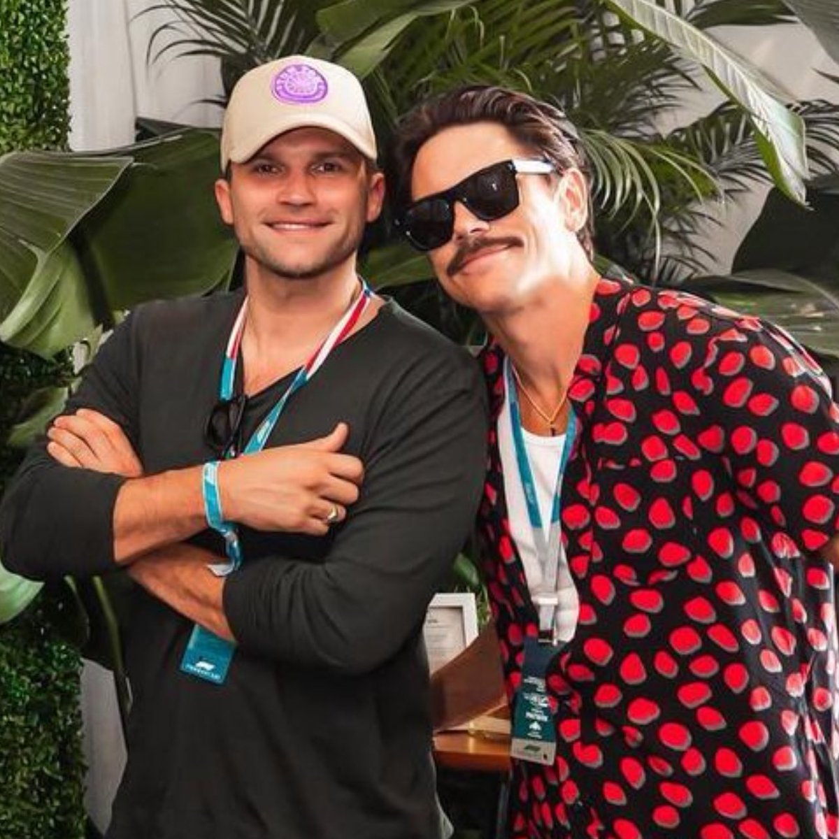 after tonight’s theatrics from movie night &amp; as a vpr girly… rob is giving sandoval &amp; aaron is giving spineless sidekick schwartz i fear. aaron showing no emotion towards his woman but risking it all for his bromance while rob manipulates everyone in the villa #loveislandusa 🍅