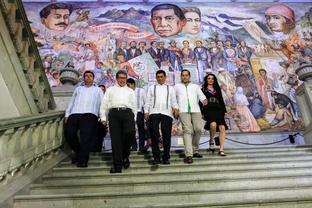 RaulBCCue's tweet photo. Es un gusto reunirme en Oaxaca con el Gobernador @salomonj y mi compañero Senador @RicardoMonrealA, con el fin de participar en los Diálogos Nacionales para la Reforma al Poder Judicial, y analizar este tema fundamental para transformar la justicia en el estado y en todo México. https://t.co/06gNh4YjyA