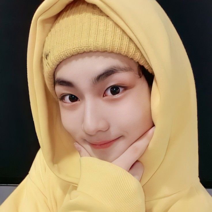 hello!! i’m mads and i’m looking for #moots 
 
— she/her , 08
— ults: enhypen, nct, riize, zb1
— new to #kpoptwt and #stantwt
— please read my carrd!!
— all fandoms are welcome!

♡ and ↻’s are appreciated :)