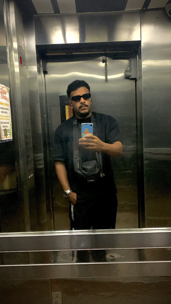 LipssCardoso's tweet photo. 😎 https://t.co/okbVbyqpAh