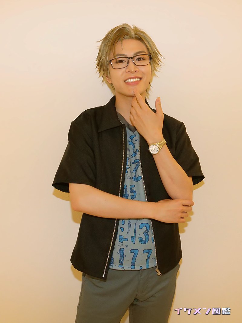 ikemenzukan_pr's tweet photo. 🌻┈┈┈┈┈┈┈┈
　 独占インタビュー　
　┈┈┈┈┈┈┈┈👒

舞台『夏空のモノローグ』科学部部長・副部長コンビ🧪
#塚本凌生 さん #白石康介 さんが意気込みなどを語る
https://t.co/8lNTYUMqWn

サイン入りチェキが当たるプレキャンも実施🎁 
アカウントフォロー&amp;この投稿をリポストで応募完了 https://t.co/ndl1JeZbaR