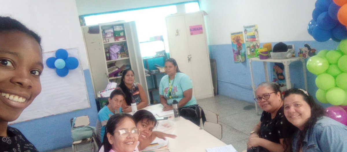 cteran641's tweet photo. CDCE Municipio Plaza* Red Territorial #04 Trapichito. Hoy 08/07/2024 , en los espacios del CEI Carmen Elena de Teran 
Actividad: Socialización del cierre de año escolar . https://t.co/60aemPeqgz