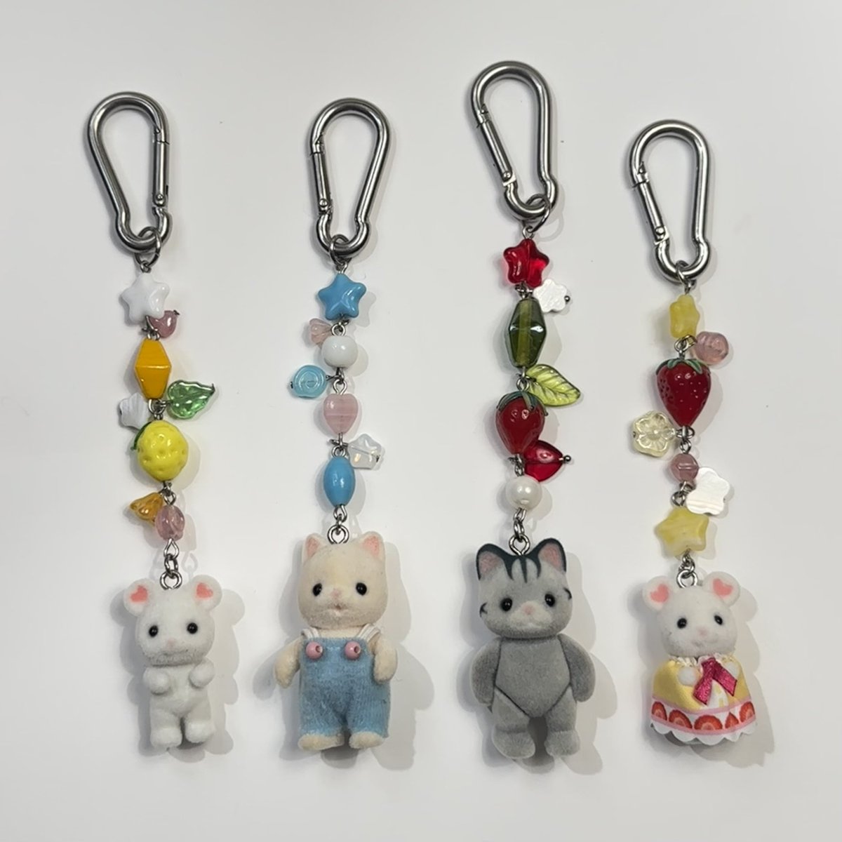 braceletladyy's tweet photo. calico critter carabiner giveaway!!

1 winner will win their choice of one of these carabiners! the rest will then be available in my next drop!!

to enter:
-follow me + rt!
-rt my pinned tweet 

ends 7/13, same day as the drop! https://t.co/vexI3o1OEM