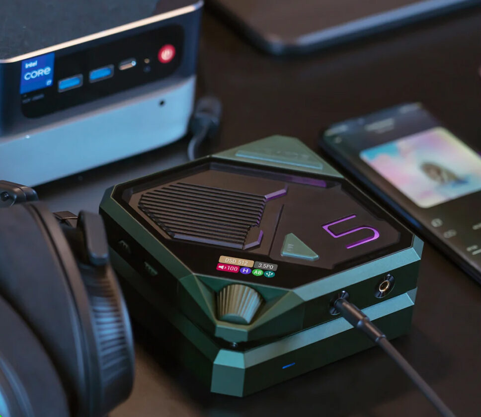 Amplificador HiBy FD5 Cyberpunk Desktop DAC para fones de ouvido digitaldrops.com.br/2024/07/amplif…