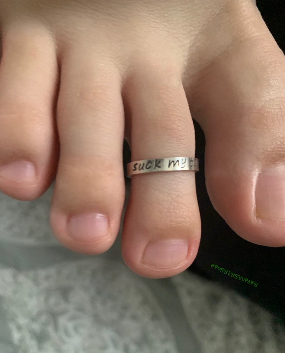 PossessedPaws's tweet photo. You enjoying your Toesday? I’d be enjoying it a lot more if you did what the ring said and sucked my toes. 😏🦶🏻 https://t.co/l70WWCEtKV