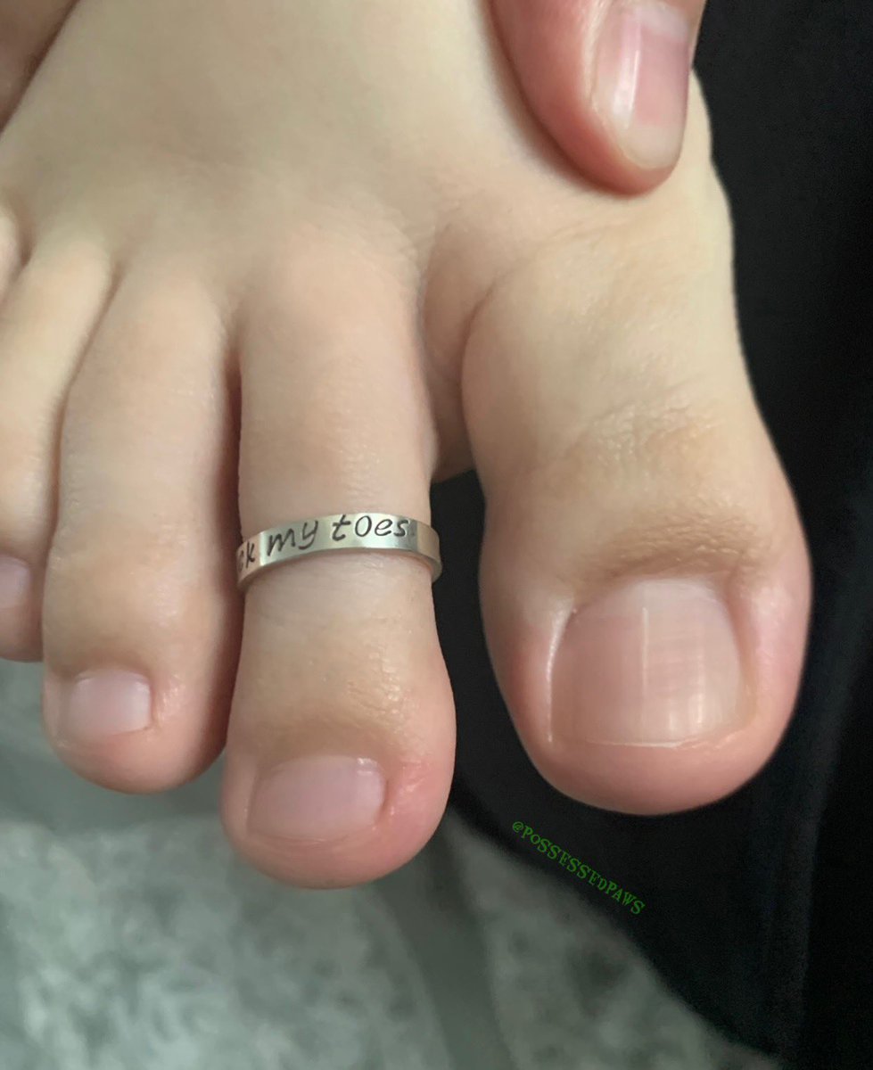 PossessedPaws's tweet photo. You enjoying your Toesday? I’d be enjoying it a lot more if you did what the ring said and sucked my toes. 😏🦶🏻 https://t.co/l70WWCEtKV