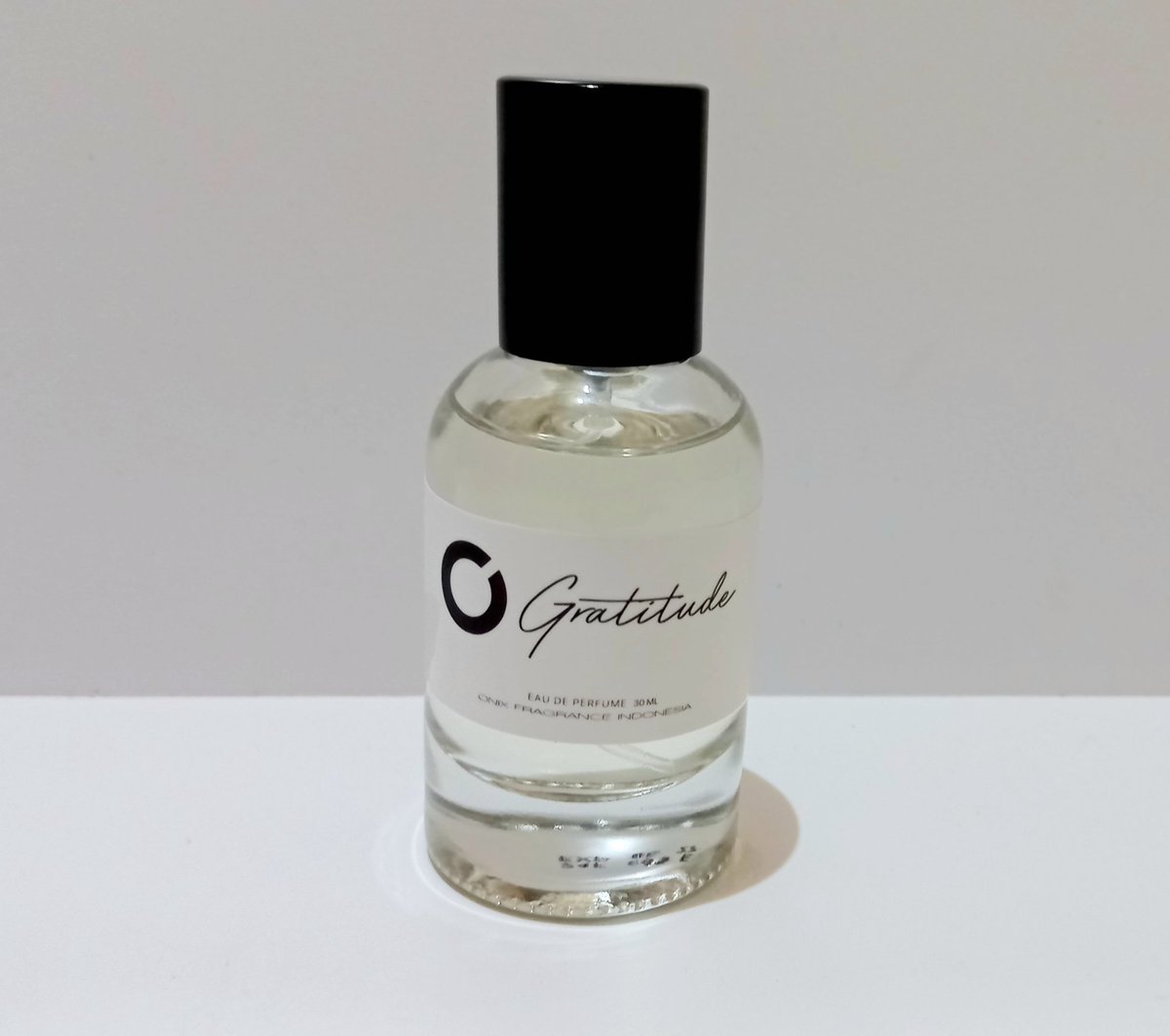 sunflowlust's tweet photo. Akhirnyaaa cobain varian parfum onix gratitudeee. Wanginya fresh fruity floral with musky ambery & woody
Yang bikin #boostyourday karena pakai ini mood langsung bagus
#juwireview https://t.co/W1QKnHMgzl