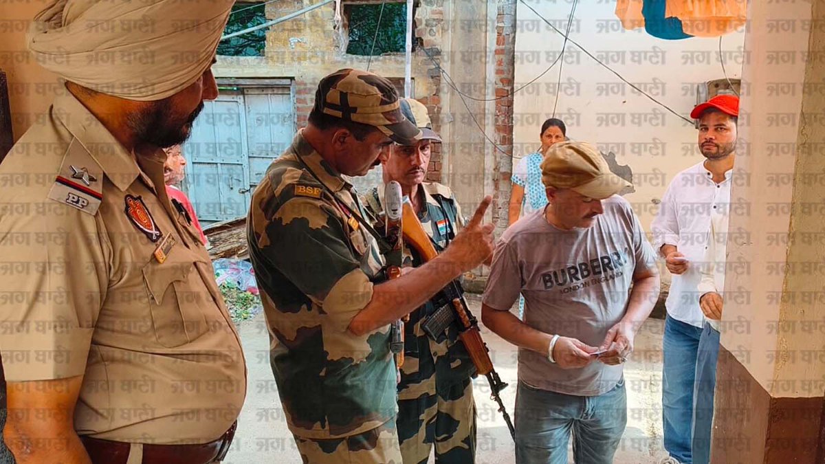 JagbaniOnline's tweet photo. ਜਲੰਧਰ ਜ਼ਿਮਨੀ ਚੋਣ : ਵੋਟਿੰਗ ਜਾਰੀ, ਪੋਲਿੰਗ ਬੂਥਾਂ 'ਤੇ ਪਹੁੰਚ ਰਹੇ ਲੋਕ, ਵੇਖੋ ਤਸਵੀਰਾਂ
#Jalandhar #JalandharWest #ByPoll #ByElections #Voting #JalandharWestConstituency #PollingBoth https://t.co/zeFSqzFSAM