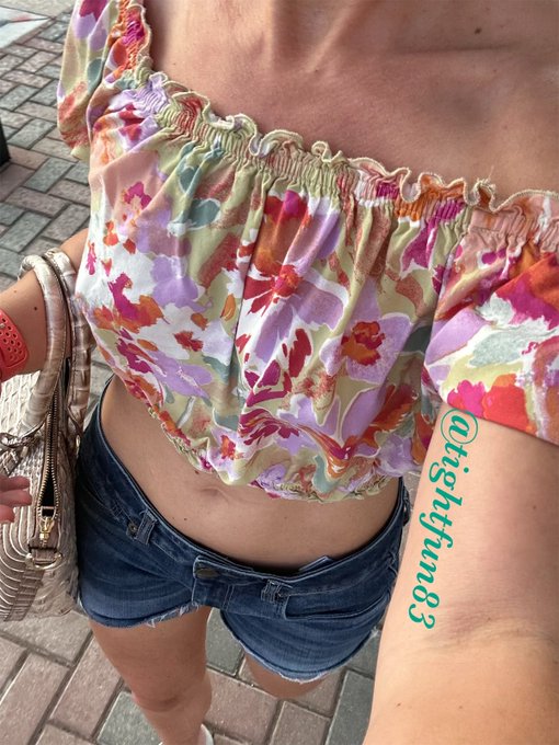 Dressed like I was in my 20&rsquo;s today.. surprised on how many compliments got of people liking my outfit