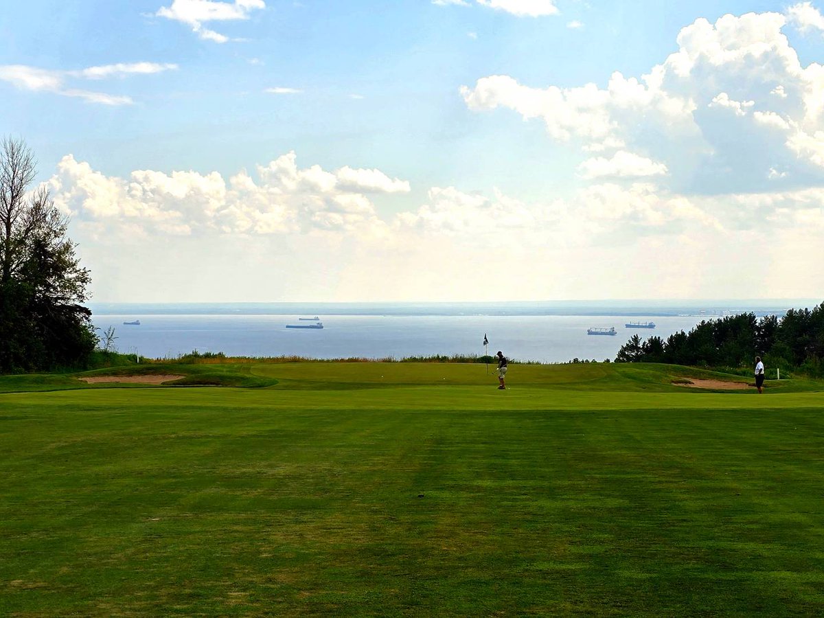 dukeduluth's tweet photo. Does your city and your golf course have this view? We do at Northland Country Club in Duluth. @ClubNorthland
#onlyinminnesota @OnlyInMN https://t.co/7RoRE9wtE1