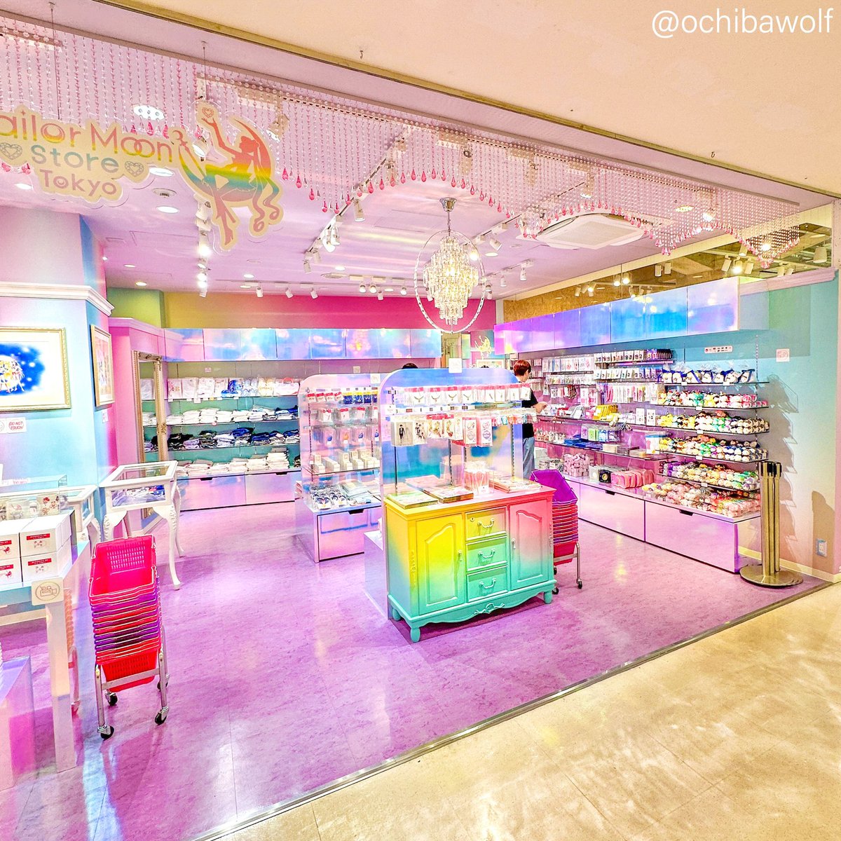 Ochibawolf's tweet photo. Newly remodeled Sailor Moon Store in Tokyo, Japan. 

Photos taken by me in July 2024 ✨🌙 https://t.co/gfFJthW77o
