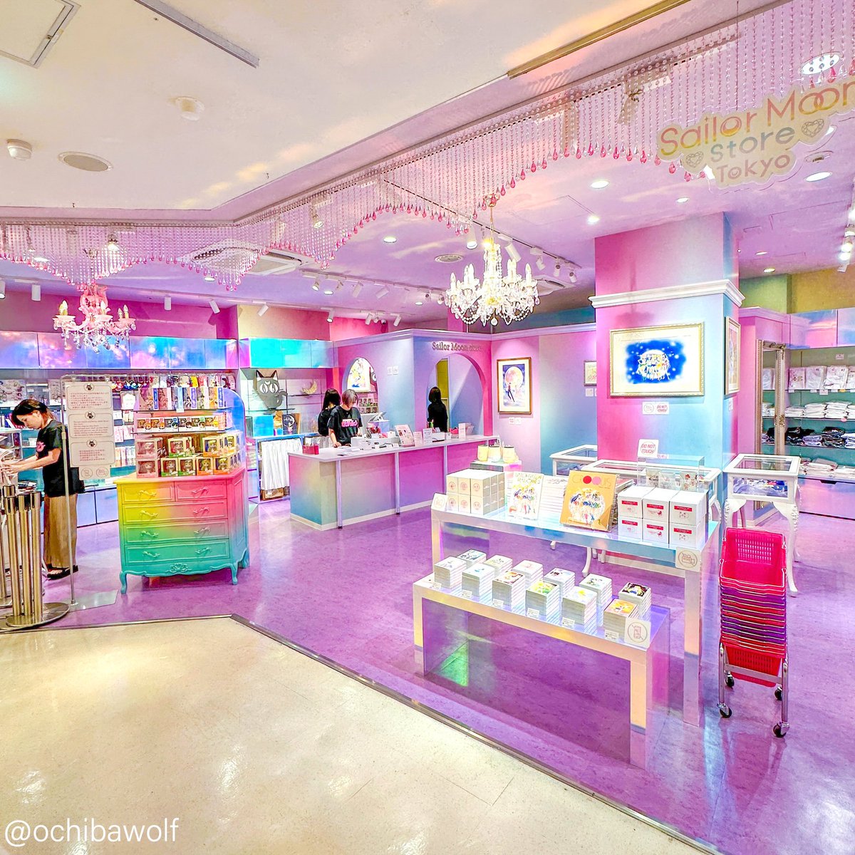 Ochibawolf's tweet photo. Newly remodeled Sailor Moon Store in Tokyo, Japan. 

Photos taken by me in July 2024 ✨🌙 https://t.co/gfFJthW77o