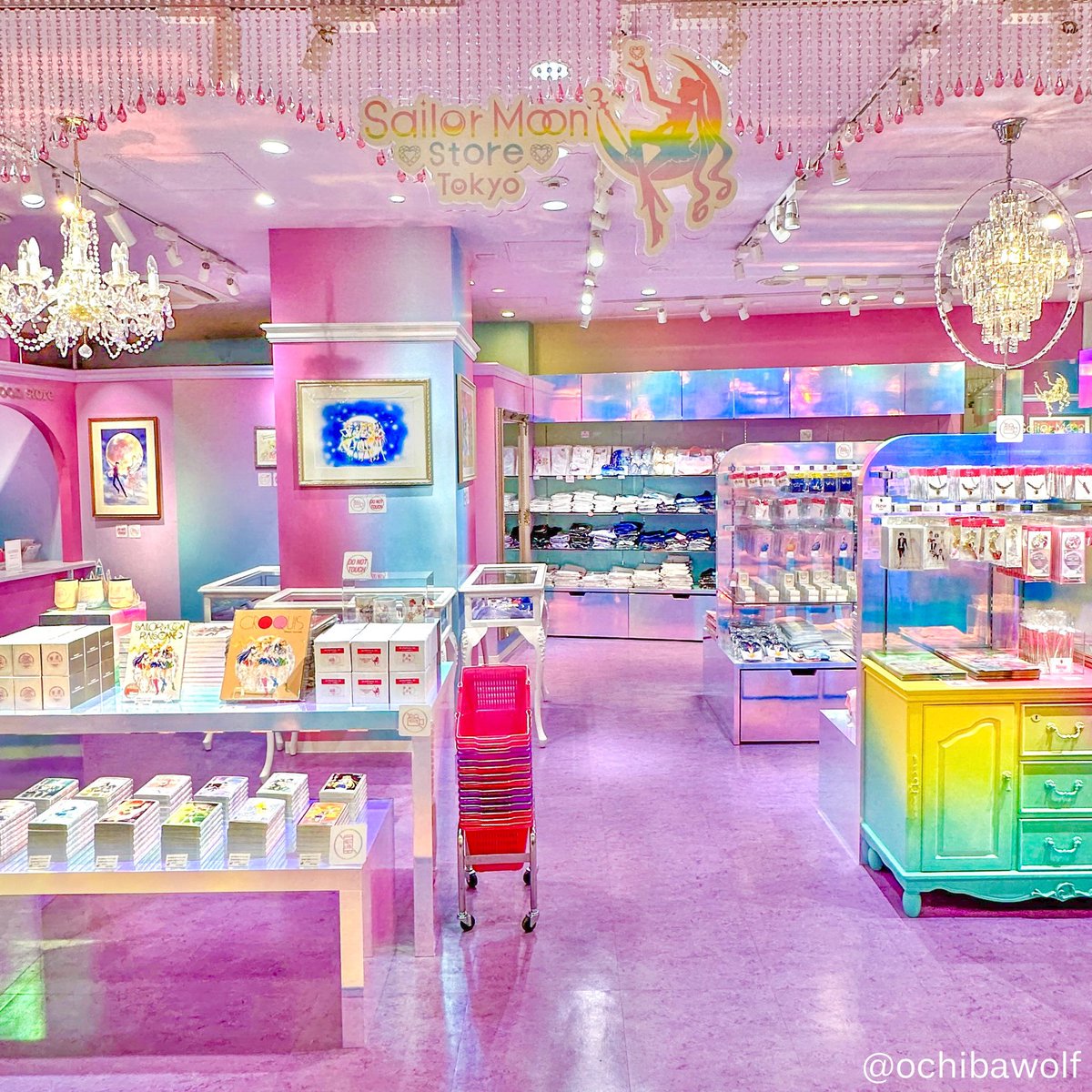 Ochibawolf's tweet photo. Newly remodeled Sailor Moon Store in Tokyo, Japan. 

Photos taken by me in July 2024 ✨🌙 https://t.co/gfFJthW77o