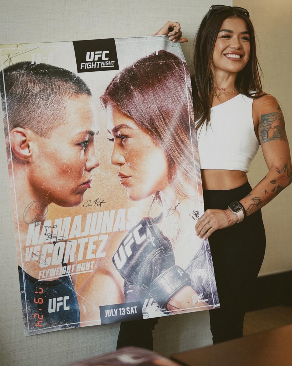 TracyCortezmma's tweet photo. 🥹🙏🏽☝🏽✨✨✨ 
#UFCDenver my first poster!! 🤭🤩🤩🤩 https://t.co/xoQKNgWfcb