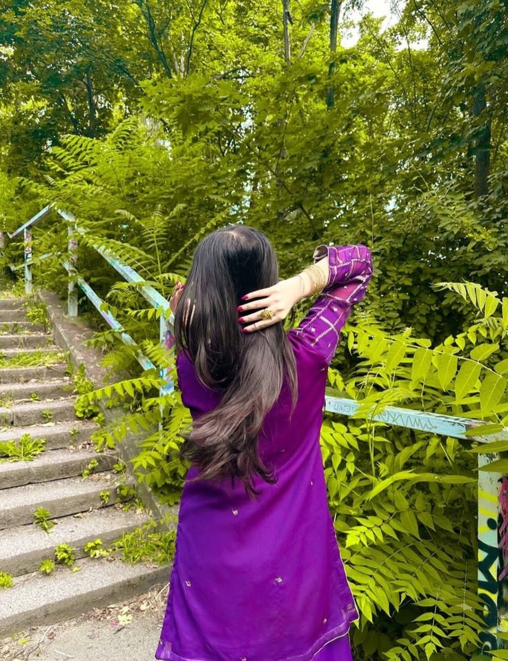 bia_itx's tweet image. تجھ کو دیکھا تو سیر چشم ہوئے ، تجھ کو چاہا تو اور چاہ نہ کی♥️🌸🥀
.
.
Good morning 🌞