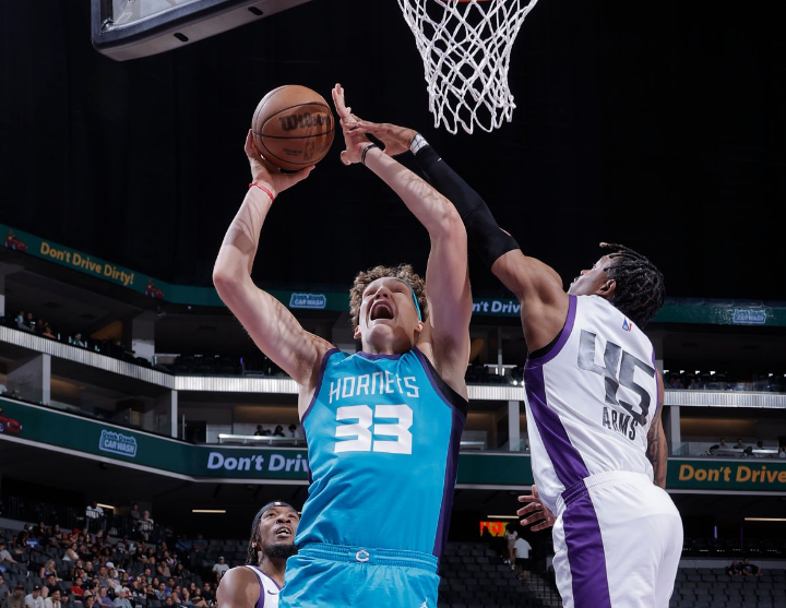 Charlotte Hornets win against the Sacramento Kings, 86-82.

Bryce McGowens: 29 PTS, 5 REB, 2/6 3PM, 9/12 FTM
Zavier Simpson: 17 PTS, 4 REB, 3 AST, 2 STL
Jake Stephens: 12 PTS, 10 REB, 2 BLK

Undefeated in Sacramento... on to Las Vegas! 👏