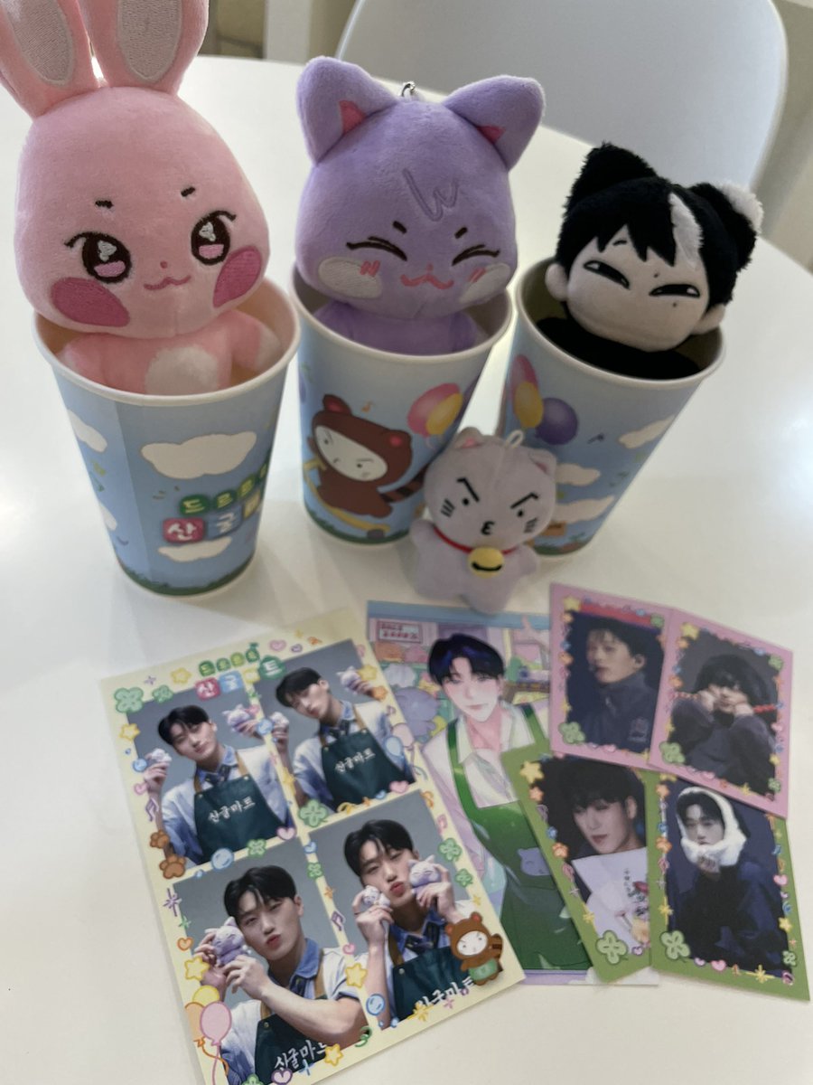sieun76032228's tweet photo. 오늘 산이 생카 후기
생각보다 엄청 에쁘게 꾸며저 있었고, 생카 기다리다가 두 분이랑 친해져서 같이 서너 군데 정도? 돌아다녔는데 아무것도 모르던 저에게 생카에 대해서 알려주시고 하셔서 너무 감사했습니다ㅠㅠㅠㅜ💕 진짜 그 두 분 덕분에 슬로건도 받고, 한 분께서는 무료나눔도 해주시뮤ㅠ https://t.co/45JVCCK8Xh