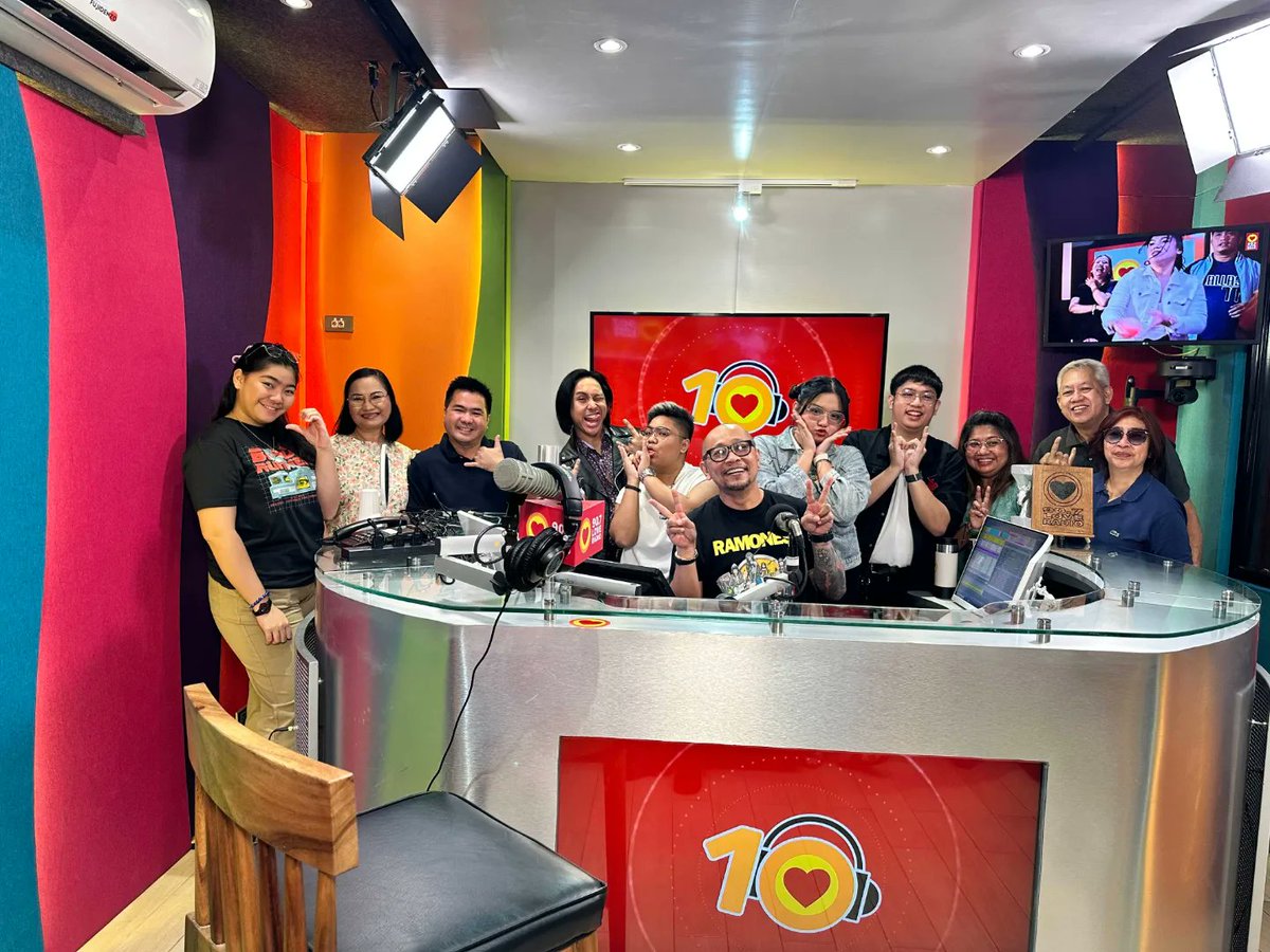 naibabeofficial's tweet photo. Did not post right after kasi medyo napagod and di parin ako makapaniwala na nangyari to sa amin. Here are some snippets from the BTS of our guesting on @loveradiomanila , thank you so so much for having us! 

(1/4) https://t.co/aaqUOJwfXg