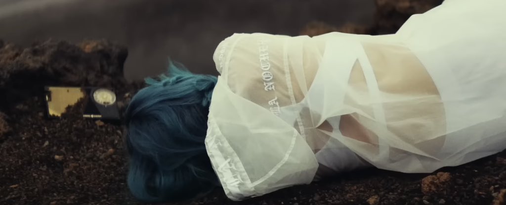PopCrave's tweet photo. 9 years ago today, Halsey released “New Americana.” https://t.co/HQJOJwMpJX