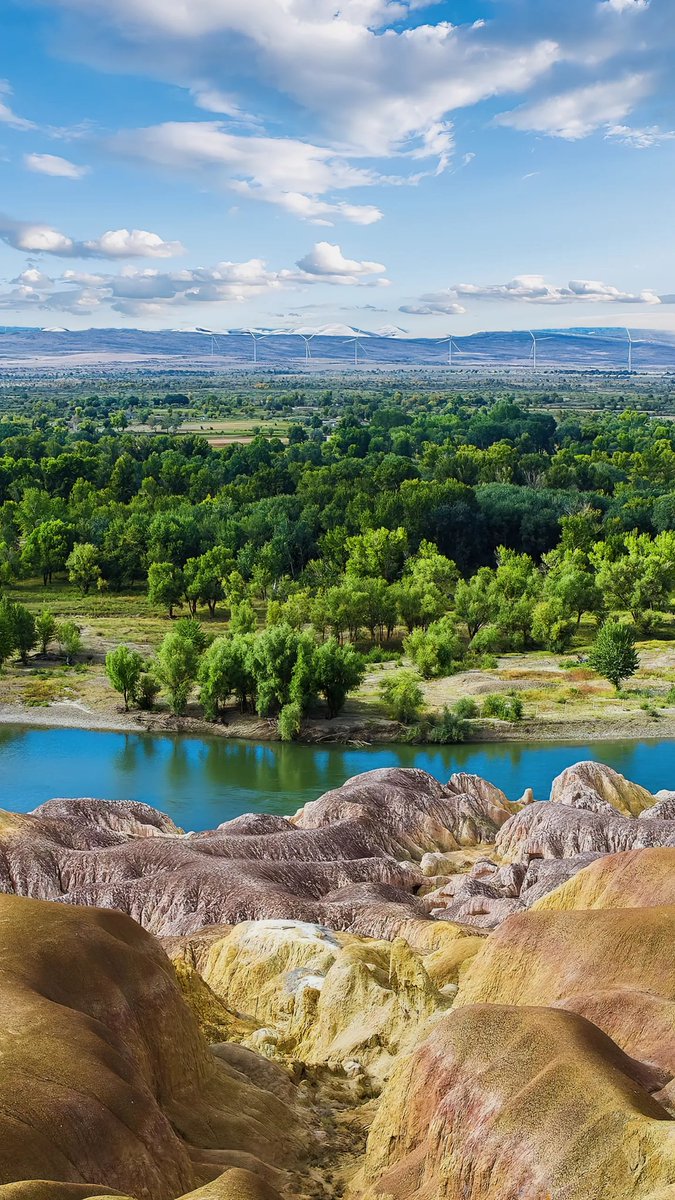 Alim_CHN's tweet photo. (2/3) Xinjiang is one of the most beautiful places in China. 中国十分美，七分在新疆。这个夏天，你不能错过新疆。#ChinaTravel https://t.co/pRzykGywRU