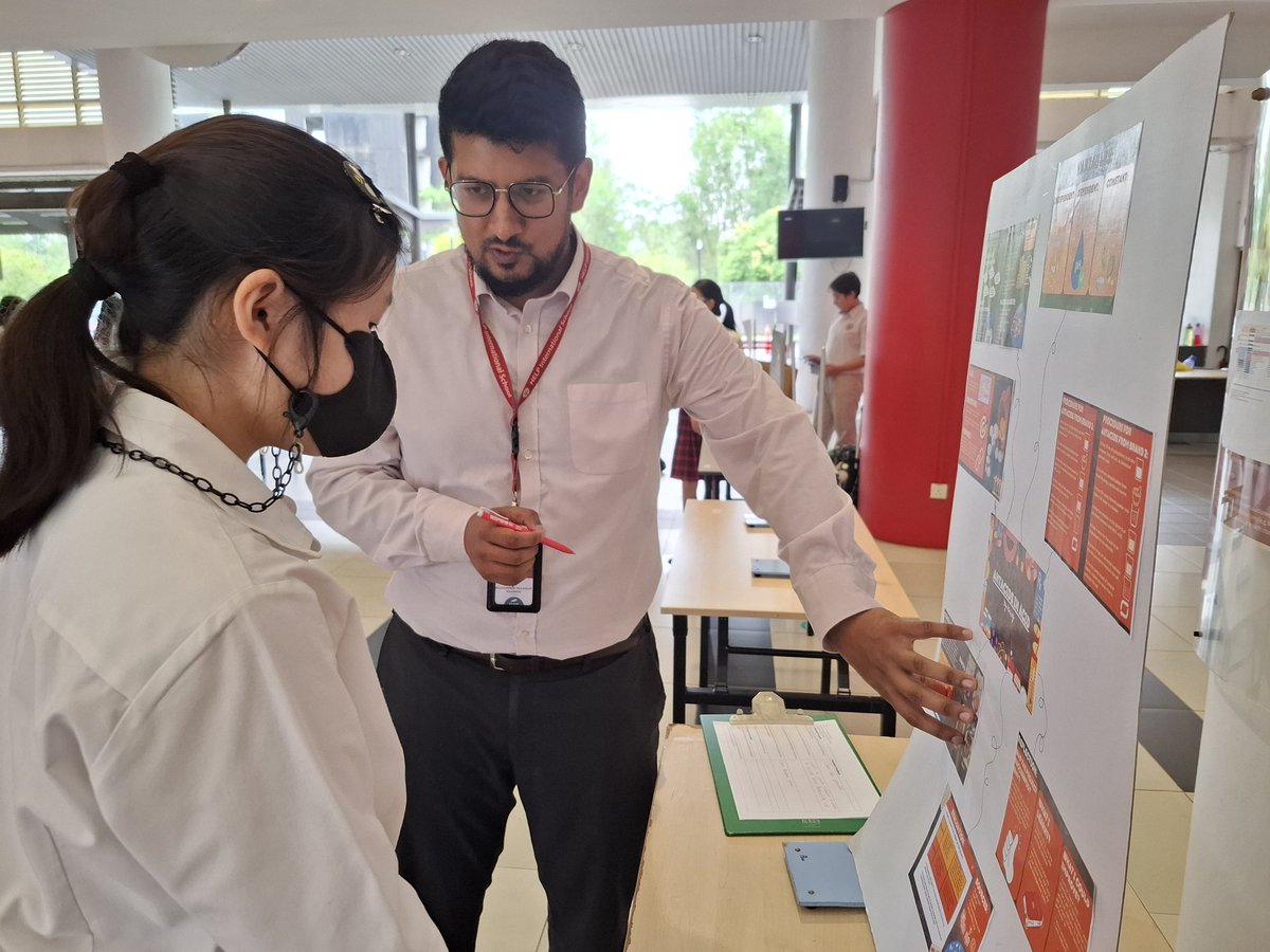 PremzCuriositi1's tweet photo. Our KS3 Science Enrichment students amazed their Bronze award assessors with brilliant projects and passionate enthusiasm for #STEMeducation @FutureScientists @HISScienceNow @MsNadiaHalim @CRESTAwards https://t.co/BH0kCl3inC
