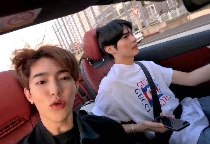 parisvlog's tweet photo. driving a Benz convertible with one hand and his bf as passenger princess what if i ended it all https://t.co/K5H774HEZh