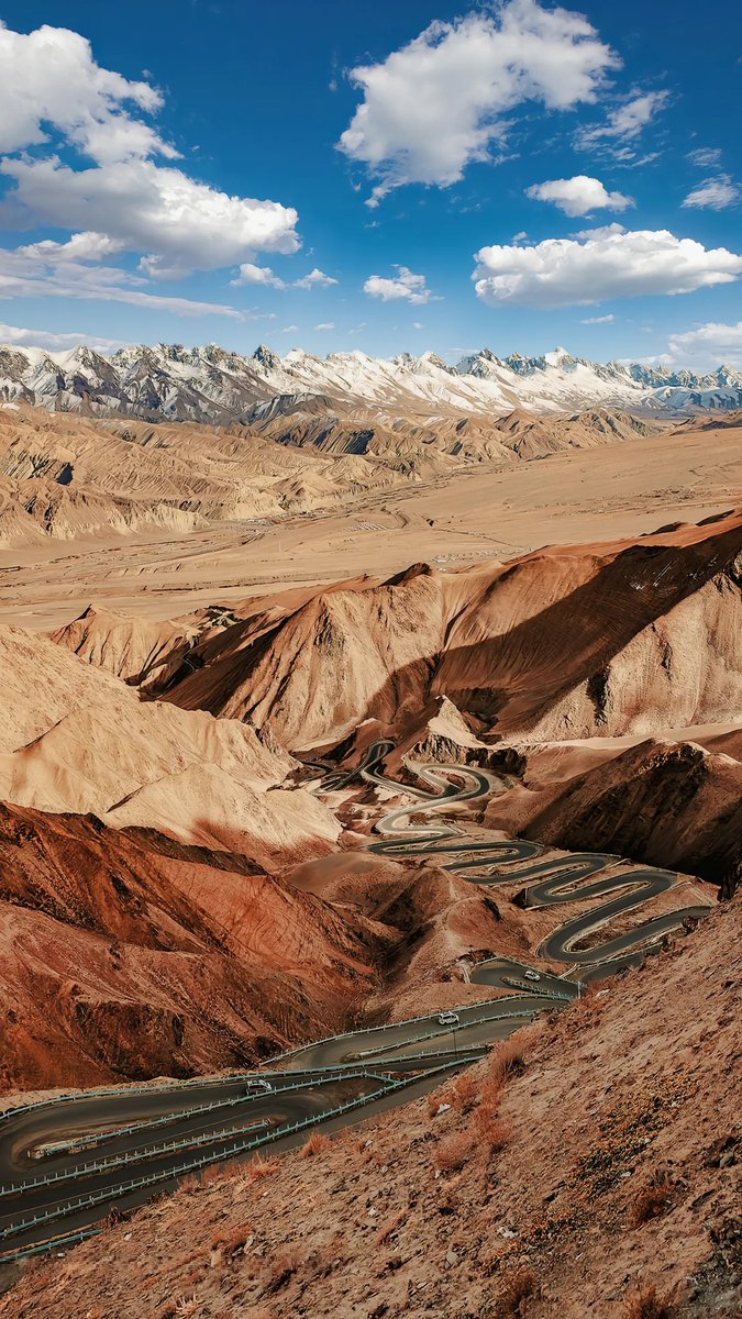 Alim_CHN's tweet photo. (3/3) Xinjiang is one of the most beautiful places in China. 中国十分美，七分在新疆。这个夏天，你不能错过新疆。#ChinaTravel https://t.co/2zyuKDhW8f