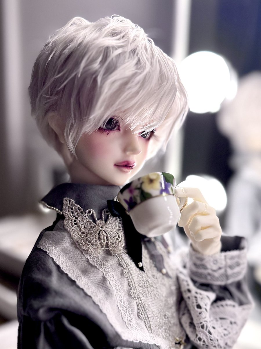 アイドール戦利品☕️

sweet puff様（<a href="/s_p0810/">Sweet♡Puff💅3/21アイドール東京</a> ）の
ティーカップ✨
繊細な模様がとても綺麗です(*´ω｀*)
飾ってもかわいい〜✨