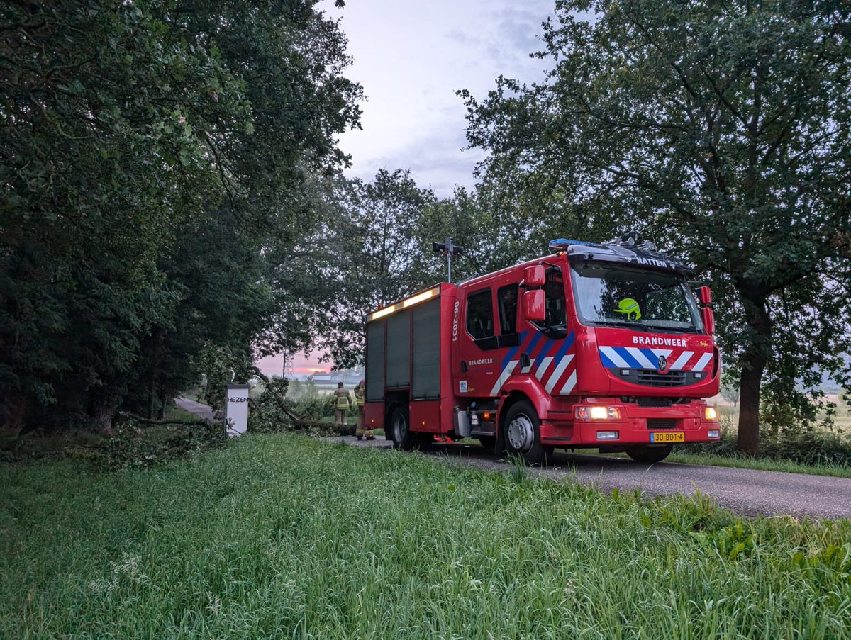 📟 49 - P 2 BON-01 Stormschade Hezenberg Kanaaldijk Hattem 062031