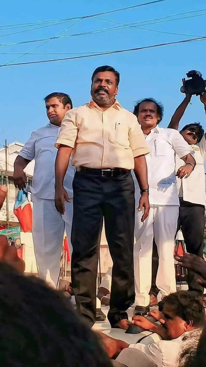 ManojbhimK's tweet photo. தலித் தலைவர்கள் என்றாலே ரவுடிகள் கட்டப்பஞ்சாயத்து காரர்கள்
நேற்று அண்ணன் #Armstrong
இன்று @SPK_TNCC
நாளைக்கு நம்ம தலைவர இப்படி தான் சொல்ல போரானுங்க
உபிஸ் மற்றும் சங்கிகள் இருவரும் ஒருவரே .
#dalith #dalithlivematters
#vck #thiruma https://t.co/OWdKP4ogbI