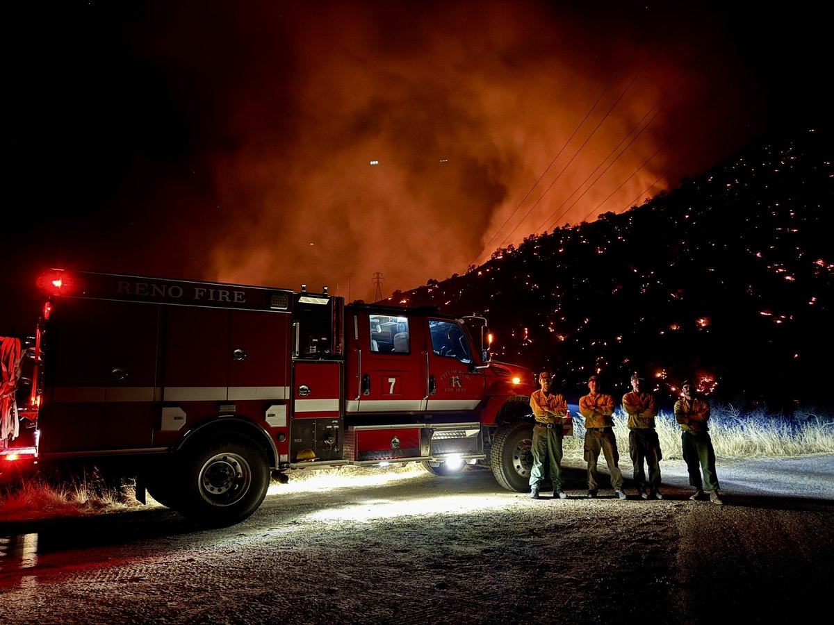 RenoFirefighter's tweet photo. Reno Fire crews assisting with the Basin Fire in the Sierra National Forest (Kings River). Establishing hose lays and supported burn operations. So far 14,020 acres have burned. 85% contained. #pffn https://t.co/odfS21dx6A