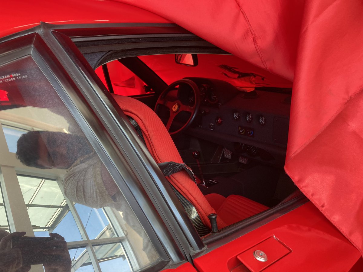 deCHIGGMO's tweet photo. I met a childhood hero today, so of course I have to share some pictures. #Ferrari #F40 https://t.co/DKdJKxgy7i