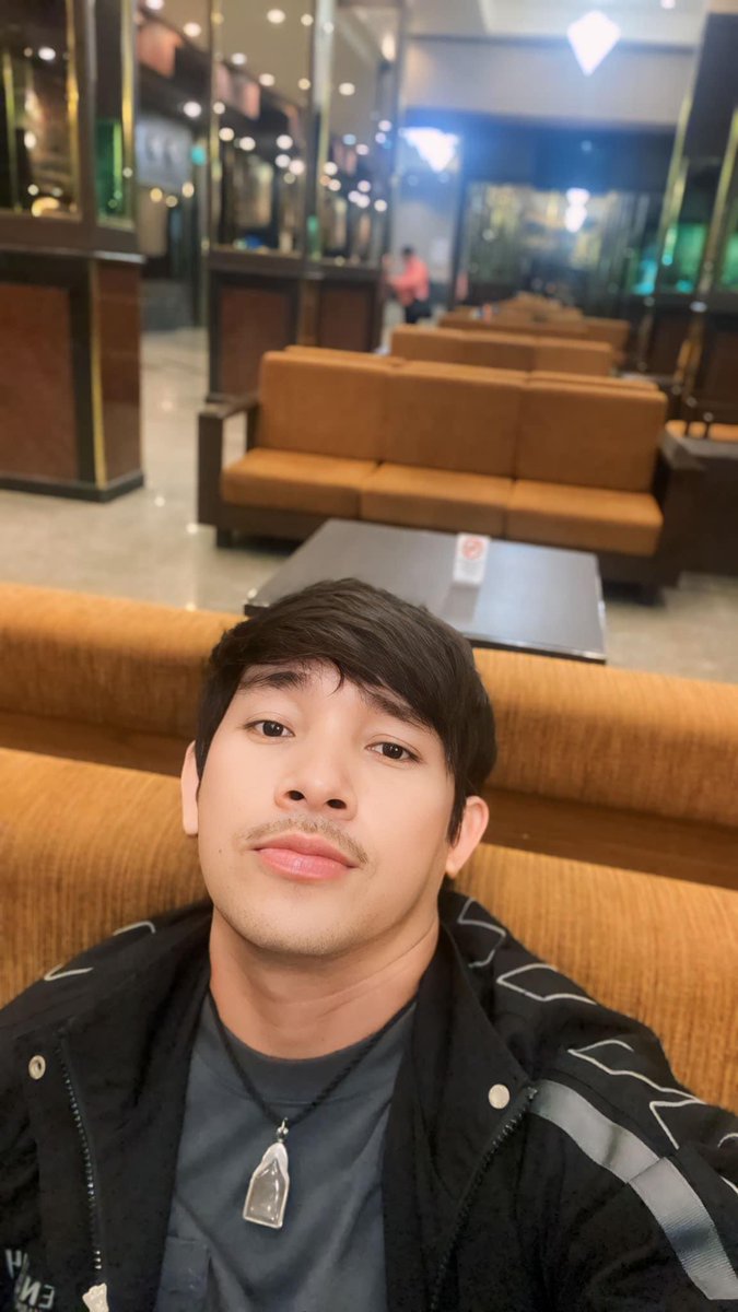 VanDen091288's tweet photo. สวัสดีประเทศไทย https://t.co/2QGm8YgEw7