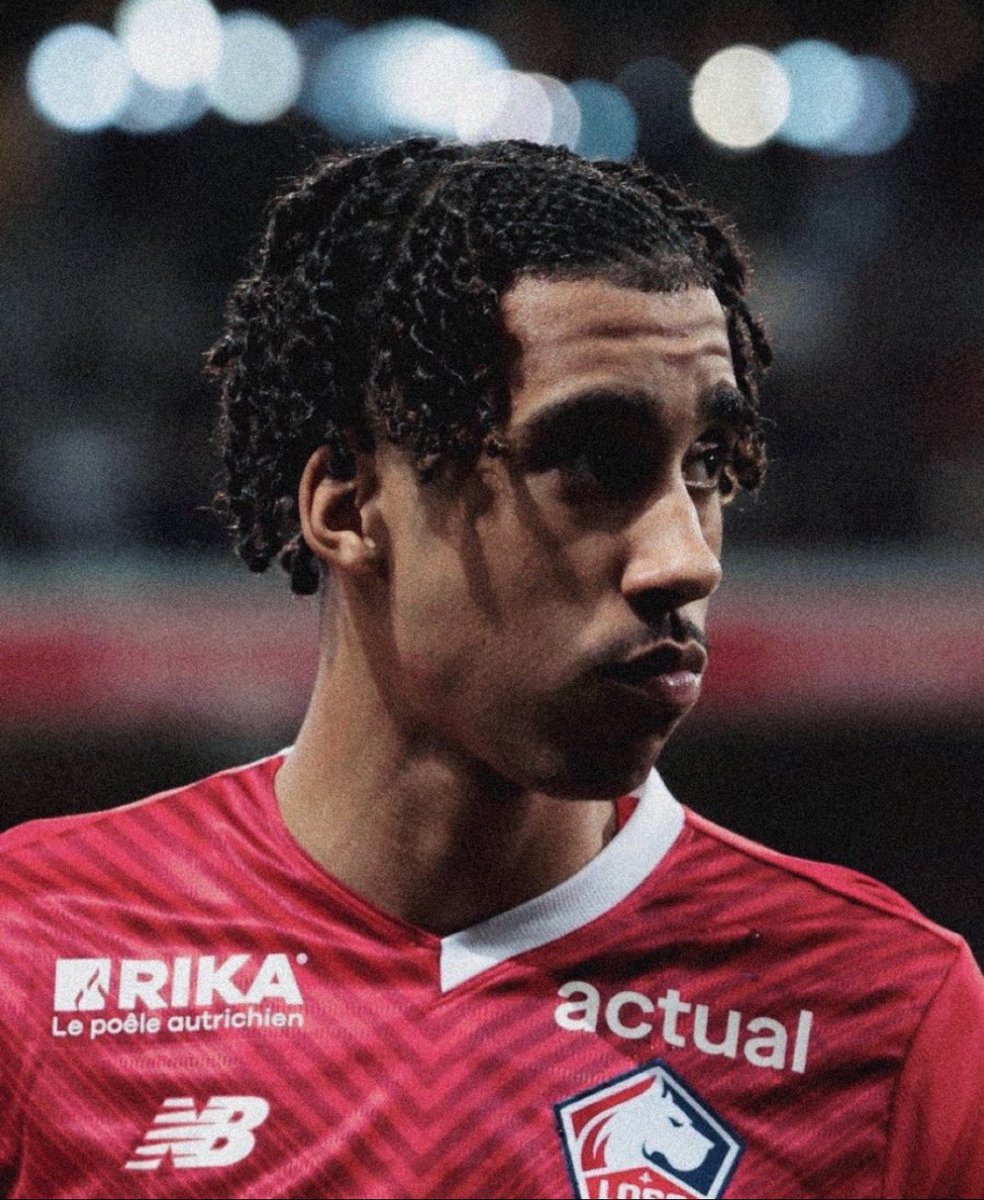 CantonasMind's tweet image. Good morning everyone,

Let’s get #YoroJoinUnited trending, interact with this tweet if you want Leny Yoro at Manchester United.