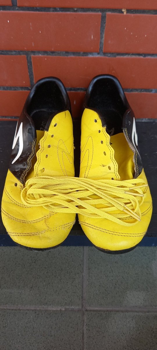 ypydh's tweet photo. @cowobangkit Punten ngawiat om pe
For sale
1. Specs (merah) sz 39 fit 40 price 120k (no box)
2. Specs (kuning) sz 39 fit 40 price 100k (no box)
3. Nike court legacy NN (kulit) sz 39 fit 40 price 550k (with box)
Hit me for detail https://t.co/Zz7cCrNL3S