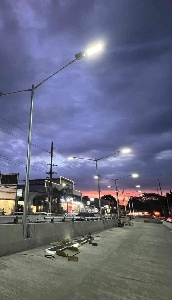 integrated solar led street light in philippines!!!
welcome you to contact us!!