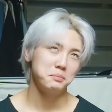starfess's tweet photo. -star kalau nemu muka dia di RTK begini tolong jangan dijugdje ya. Dia bentukannya memang begini. Paling beberapa detik duang abis itu ketawa2 😭😭😭😭   https://t.co/BcNl3j4fb9