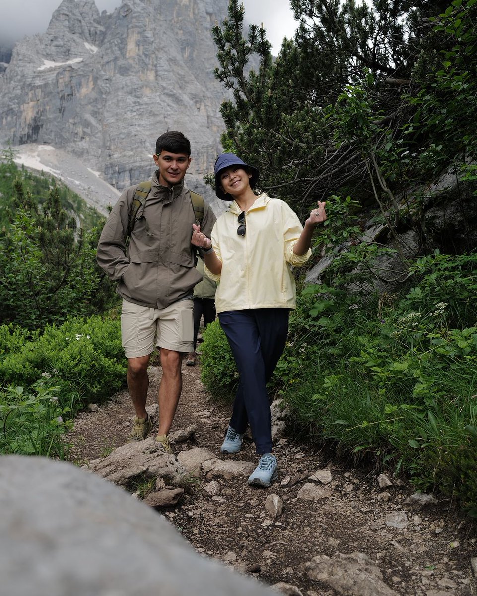 ABSCBNNews's tweet photo. What a serene place 🍃

Matteo Guidicelli shares photos from his recent hike to Lago di Sorapiss in Italy with his wife, OPM superstar Sarah Geronimo.

"A memorable hike up to Lago Di Sorapiss," Guidicelli writes in his caption. 

(📸: Guidicelli,Instagram) https://t.co/pvLNmsT0wr